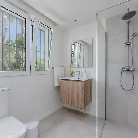 Ocean Front With Private Pool Holiday home Estepona