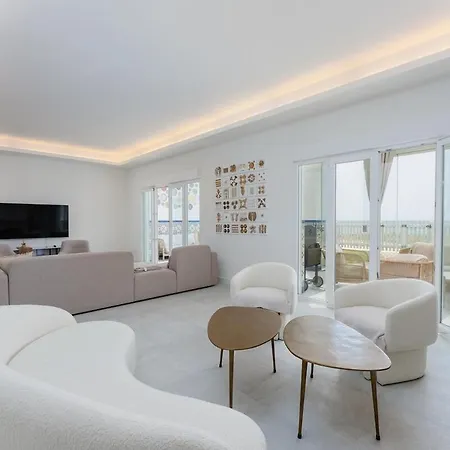 Ocean Front With Private Pool Эстепона